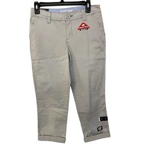 St John’s Bay• NWT, Frosted Grey Capris, Size 4